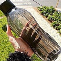 Эко-бутылка (1 литр) с клапаном Эко-бутылка (1 литр) с клапаном